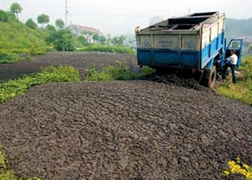 短时降雨量超过100毫米 安丘王家营多户被淹淤泥遍地